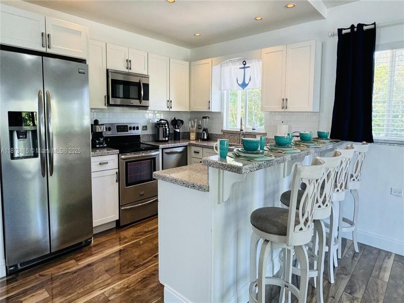 Property photo # 9