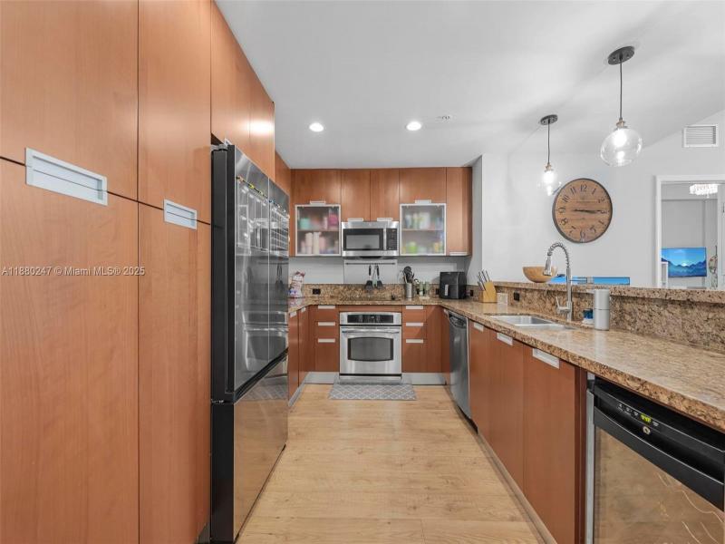 Property photo # 6