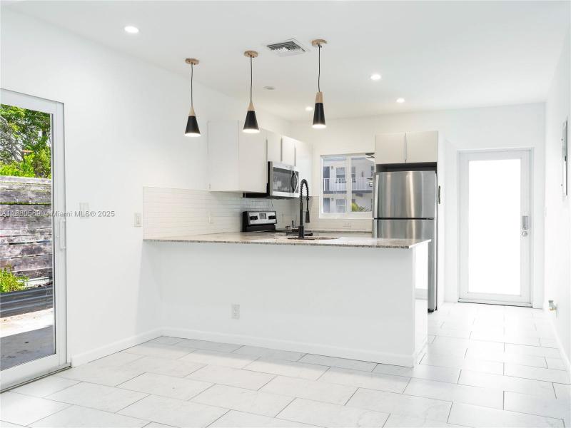 Property photo # 7