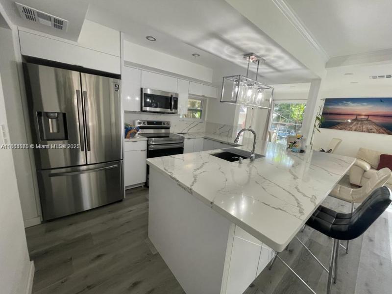 Property photo # 6