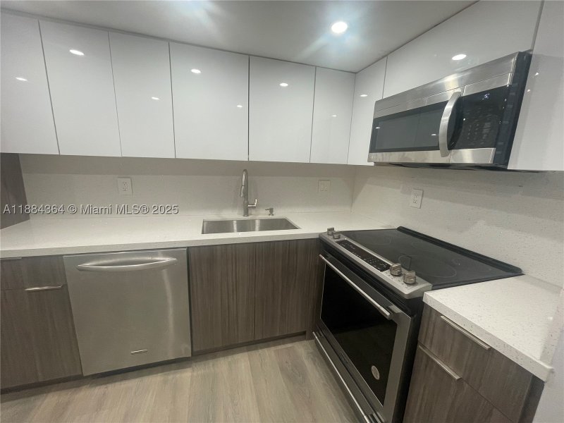 Condo for sale at Palm Bay Yacht Club 1608