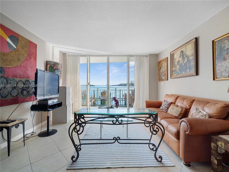 Condo for sale at Palm Bay Condo 2H