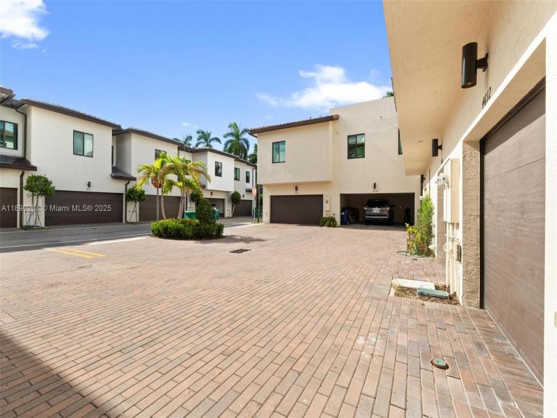 Property photo # 2