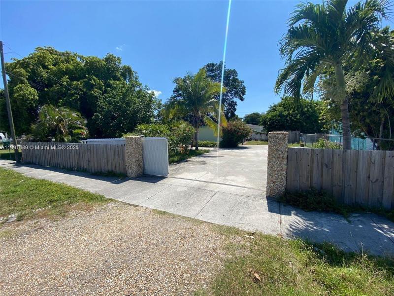 Property photo # 6