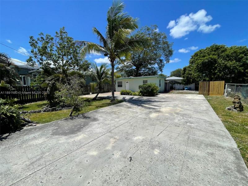 Property photo # 3