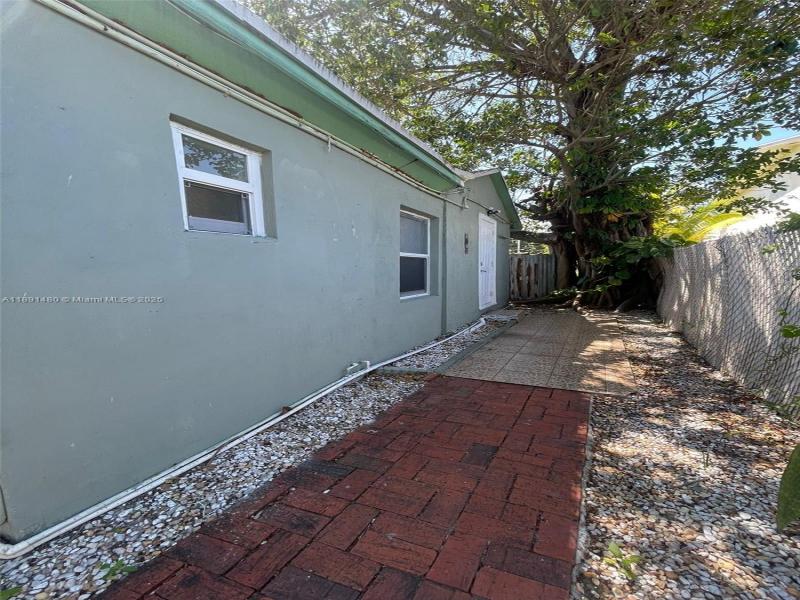 Property photo # 9