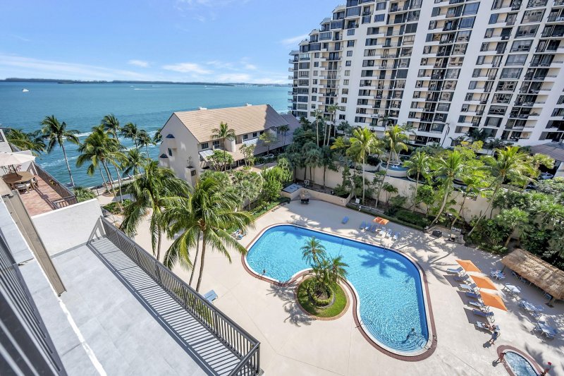 Brickell Key Two Apt #919