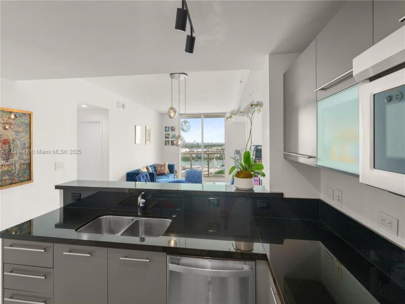 Condo for sale at Vizcayne South Tower 2003
