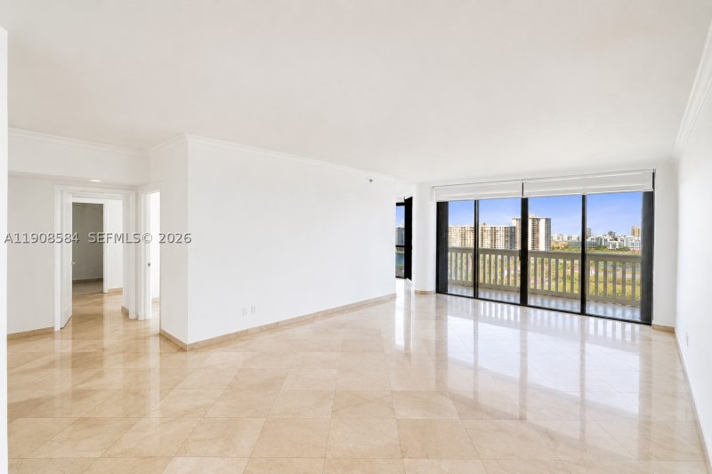 Condo for sale at 2000 Williams Island 1710