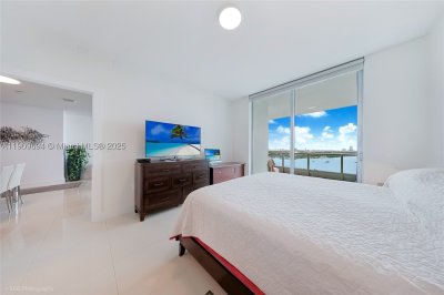 900 Biscayne Apt #2602