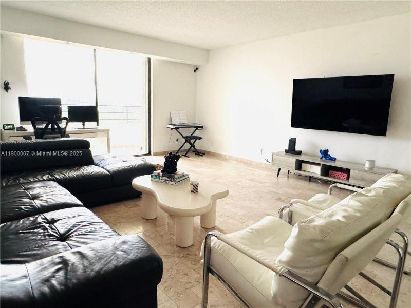 Condo for sale at Olympus Towers 1206