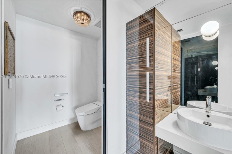 Comprar apartamento no Paramount Bay 1906