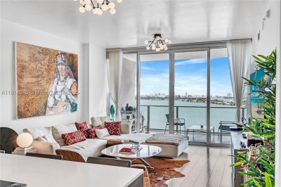 Paramount Bay Apt #1906