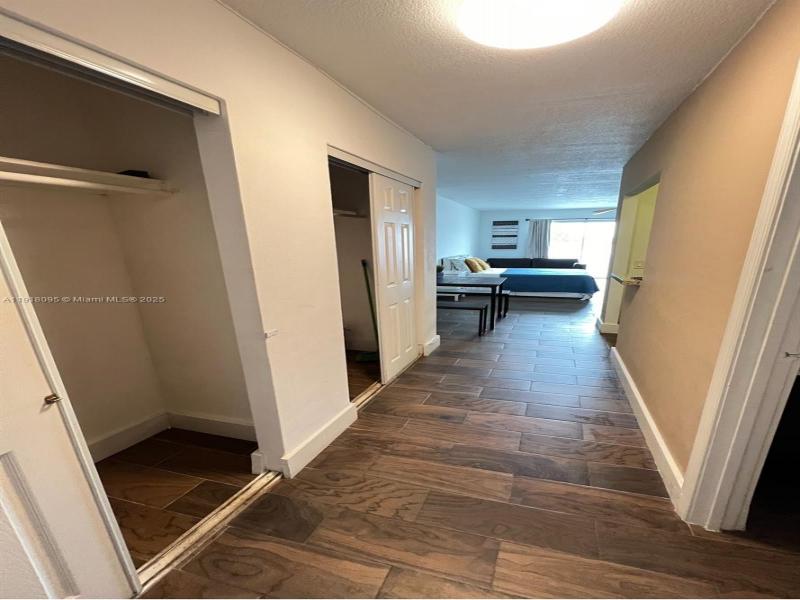 Bayshore Yacht Tennis Club Apt #111