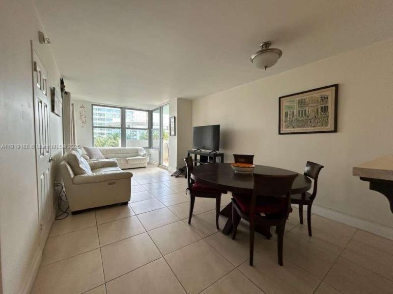 Alquiler de apartamento en Triton Towers 625