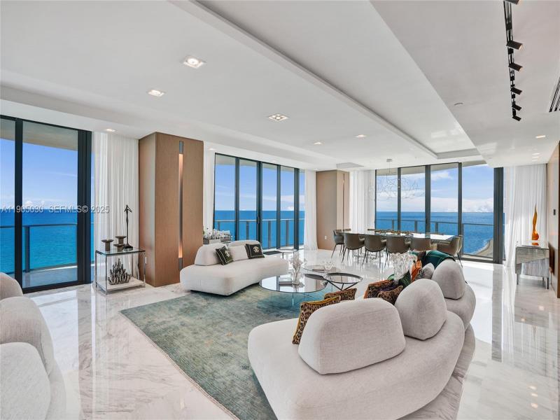 Comprar apartamento en Regalia 16