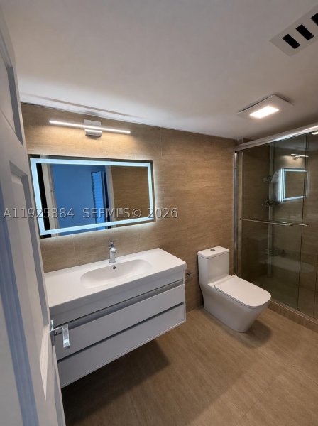 Condo for sale at La Perla 2701
