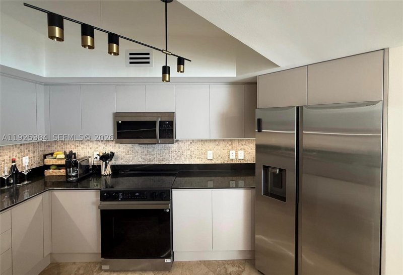 Condo for sale at La Perla 2701