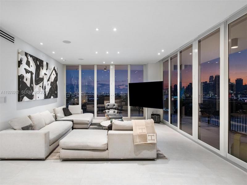 Property photo # 2