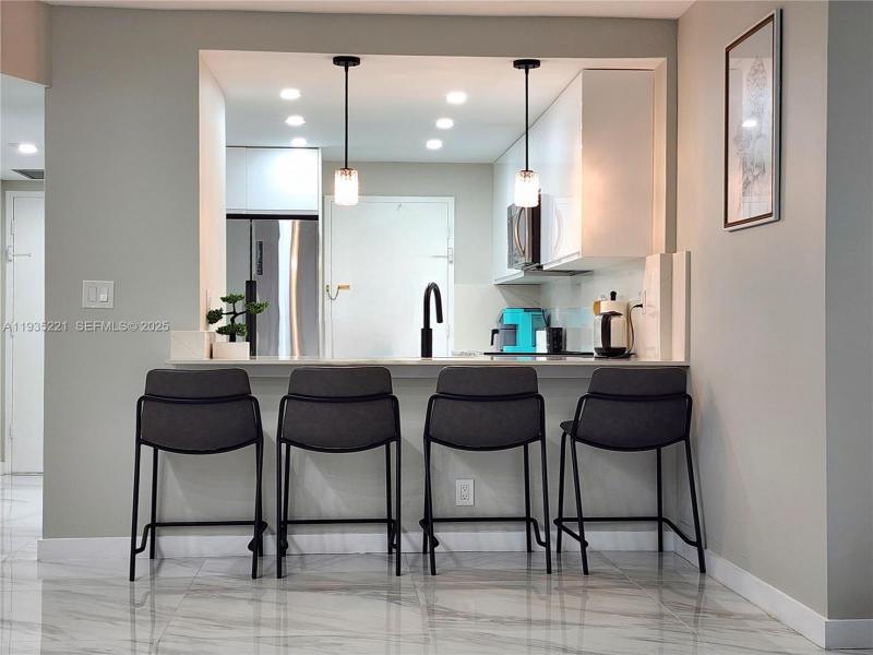 Condo for sale at Sea Air Towers 425