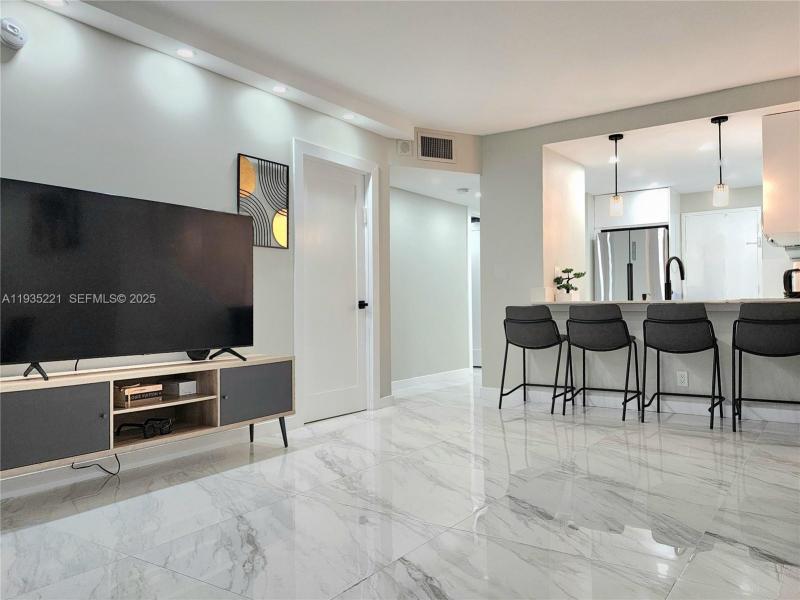 Condo for sale at Sea Air Towers 425