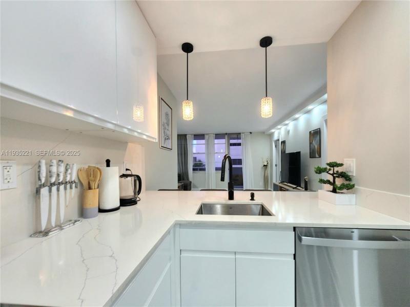 Condo for sale at Sea Air Towers 425
