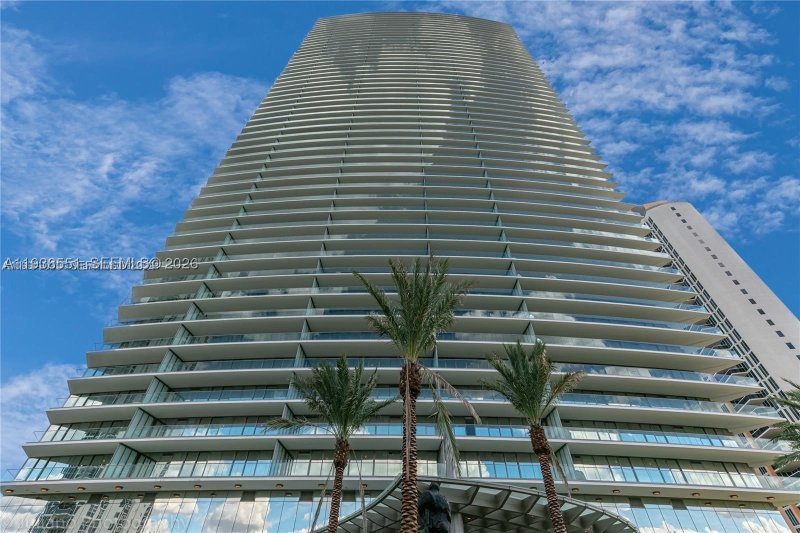 Alquiler de apartamento en Residences by Armani / Casa 4705