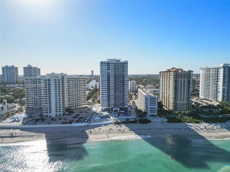 Condo for sale at Parker Tower 212