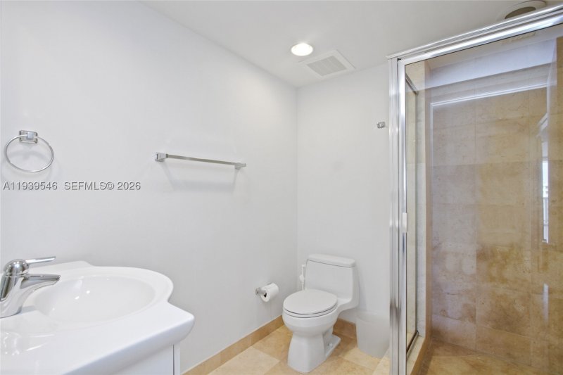 Comprar apartamento en Beach Club One 1608