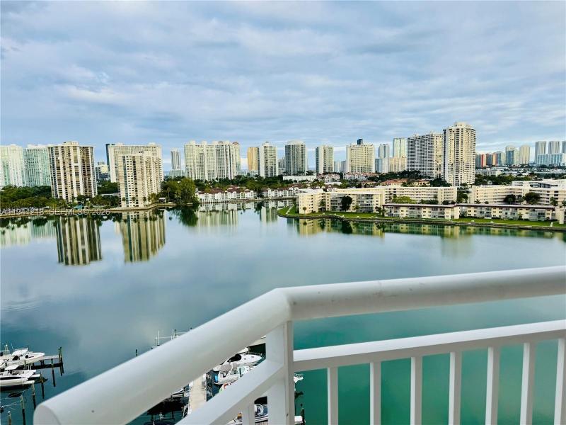 Condo for sale at Del Prado South Tower 1605