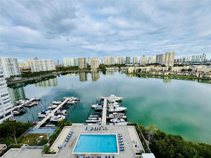 Condo for sale at Del Prado South Tower 1605
