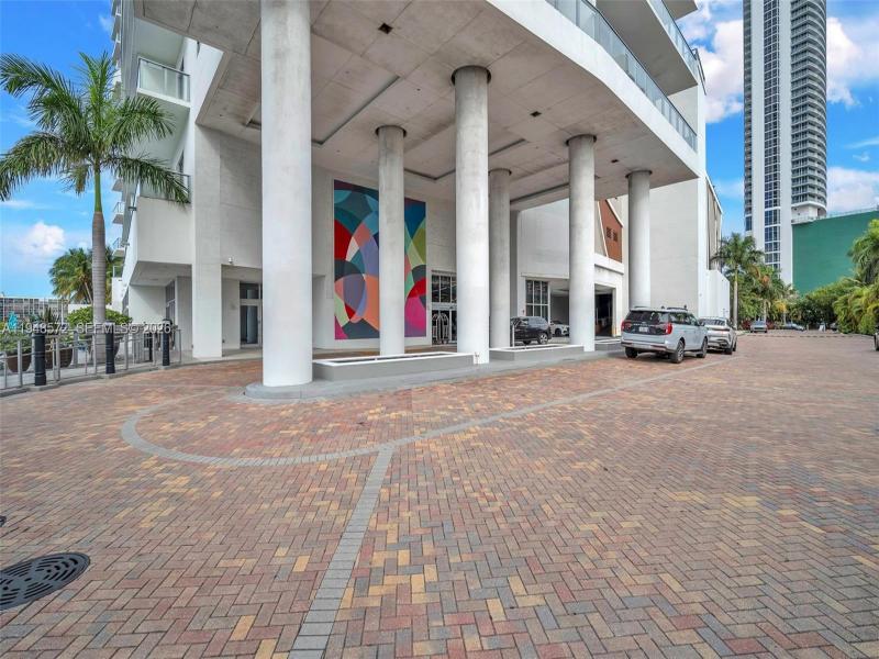 Condo for sale at Hyde Beach House R701