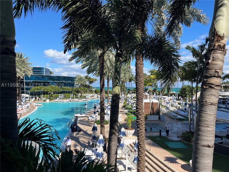 Fontainebleau III Apt #419