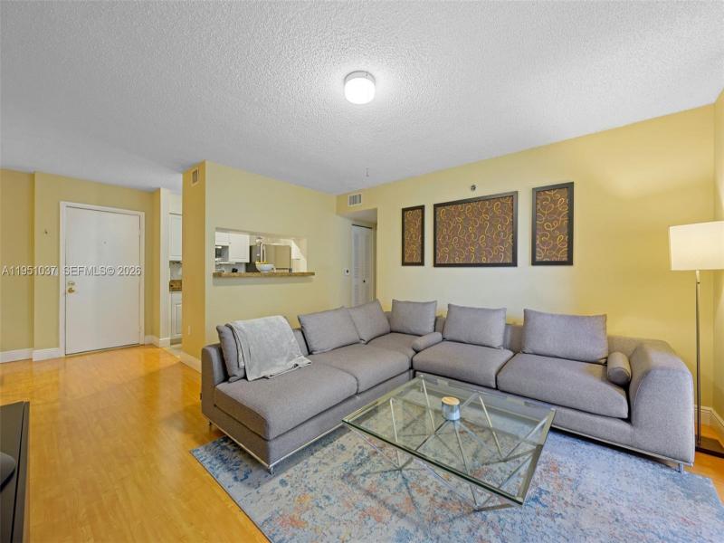 Comprar apartamento en The Yacht Club at Aventura 8303