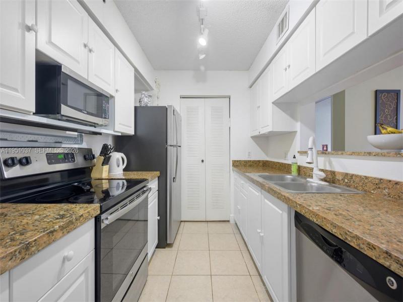 Comprar apartamento en The Yacht Club at Aventura 8303
