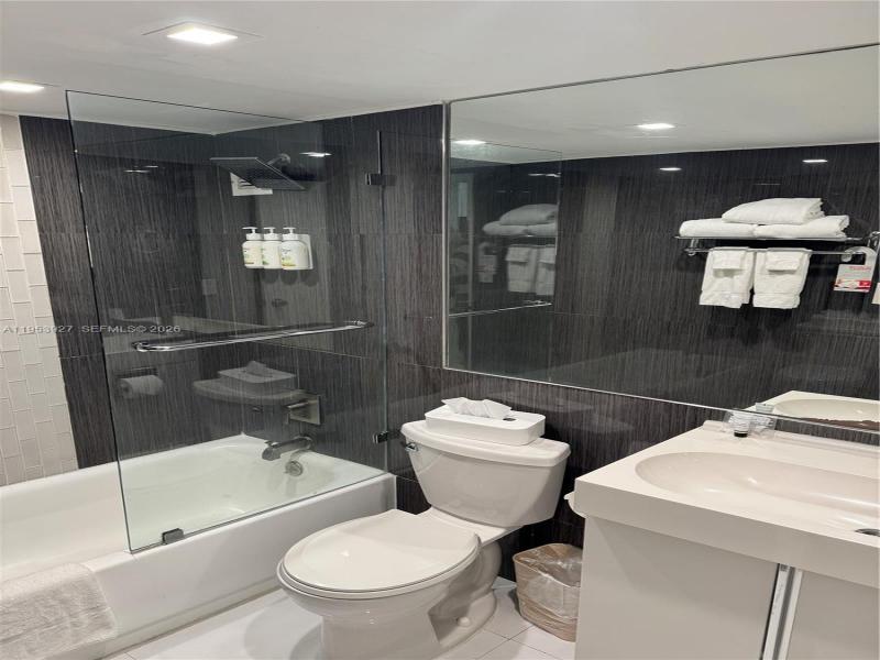 Condo for sale at Aventura Beach Club 1004