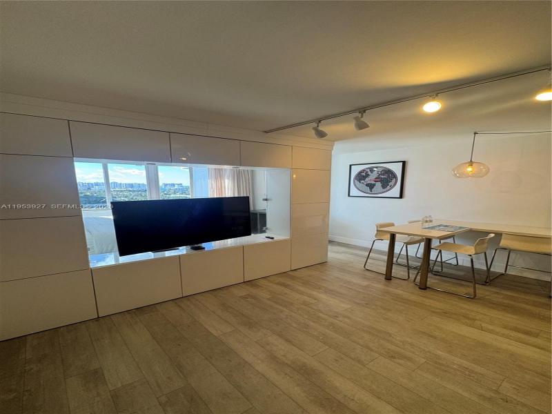 Condo for sale at Aventura Beach Club 1004