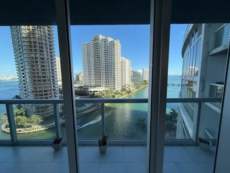 Aluguel de apartamento no Courts Brickell Key 1201