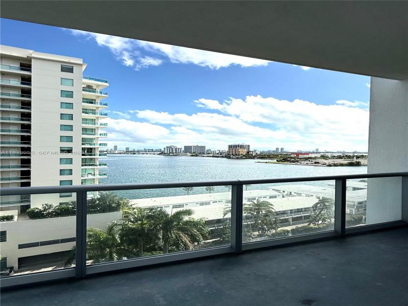 Comprar apartamento en Eloquence on the Bay 905
