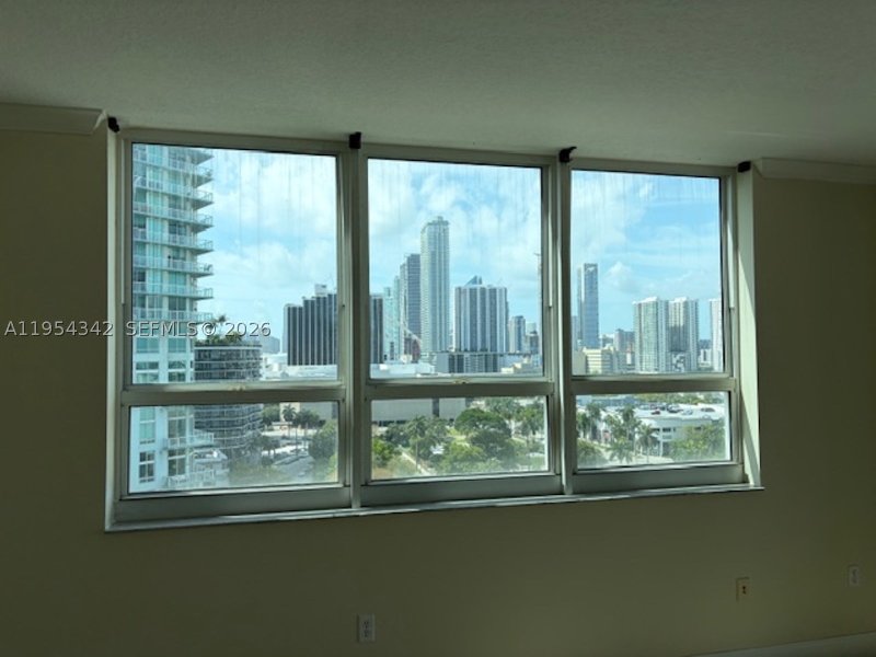 Condo for sale at Cite On The Bay 1402