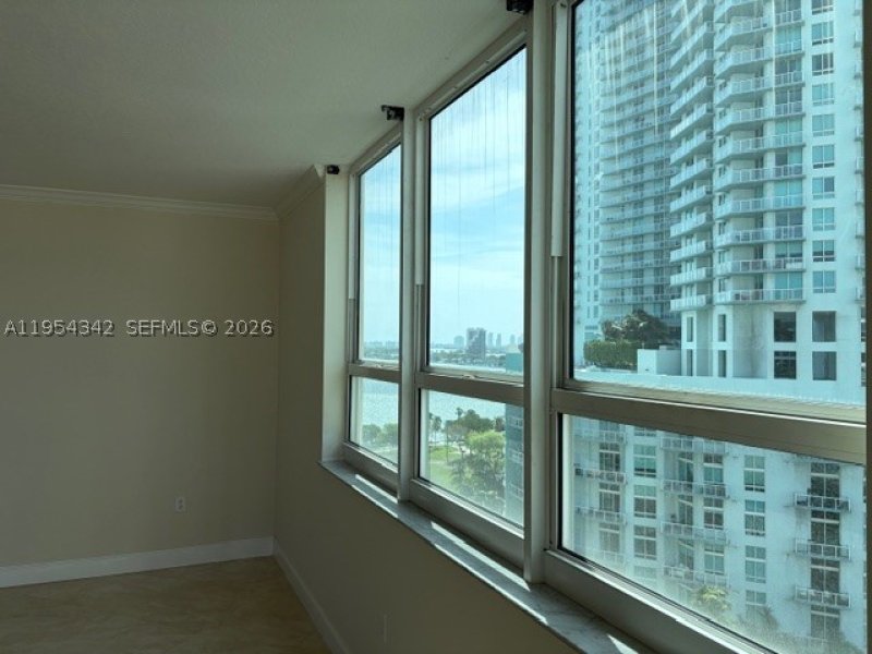 Condo for sale at Cite On The Bay 1402