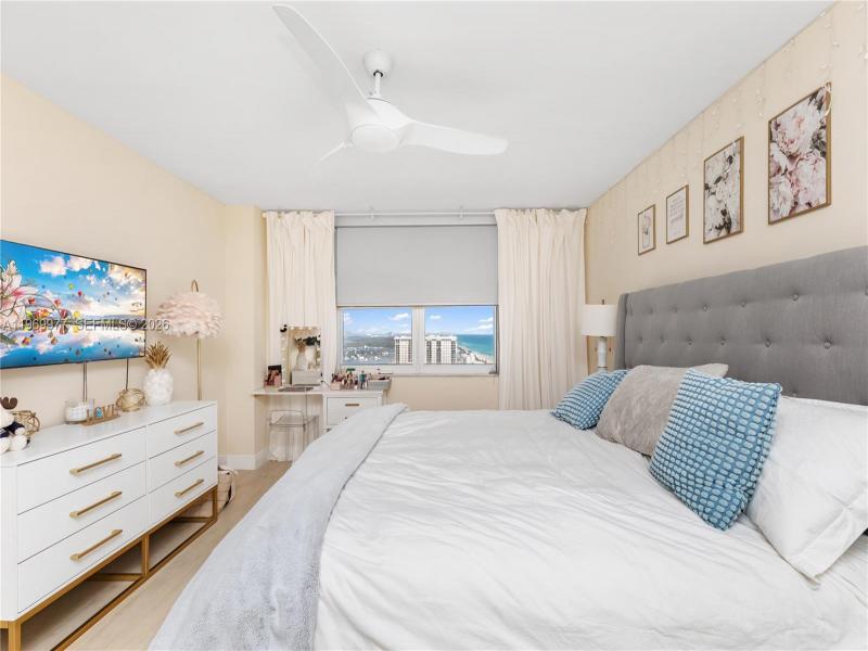 Comprar apartamento no Grenoble at Quadomain 2804