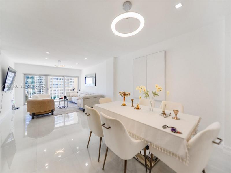 Comprar apartamento no The Hemispheres 8J