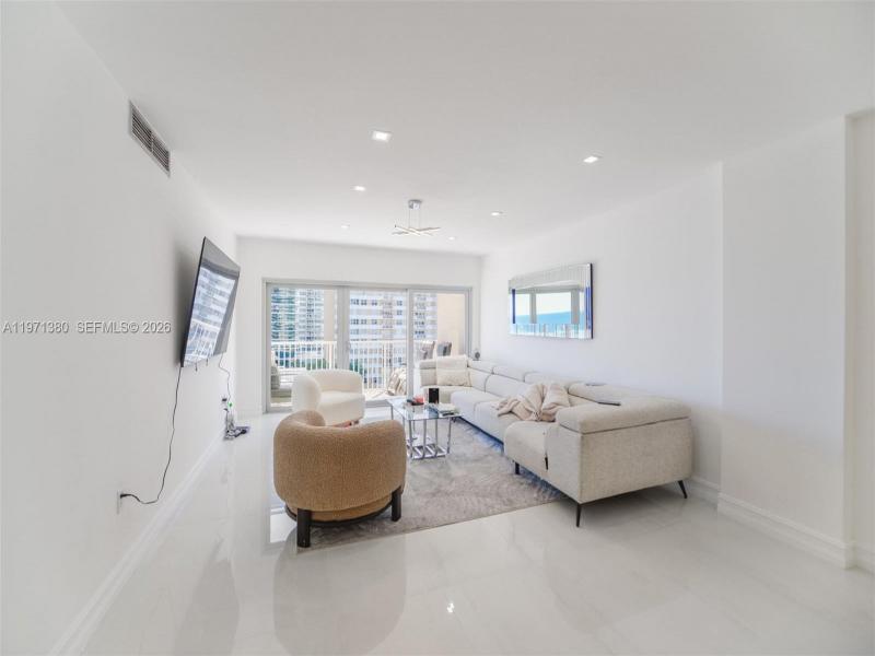 Comprar apartamento no The Hemispheres 8J