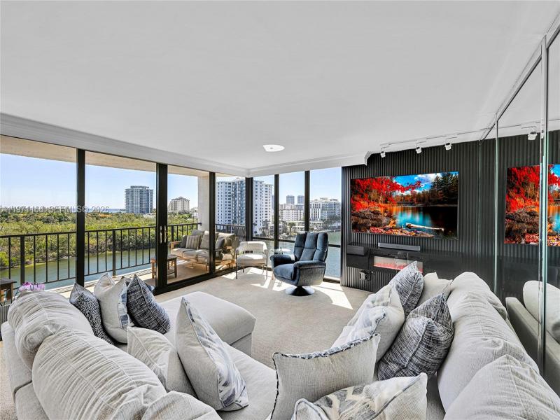 Condo for sale at The Corinthian 9H