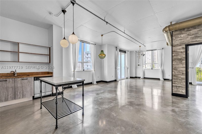 Condo for sale at Uptown Lofts 504