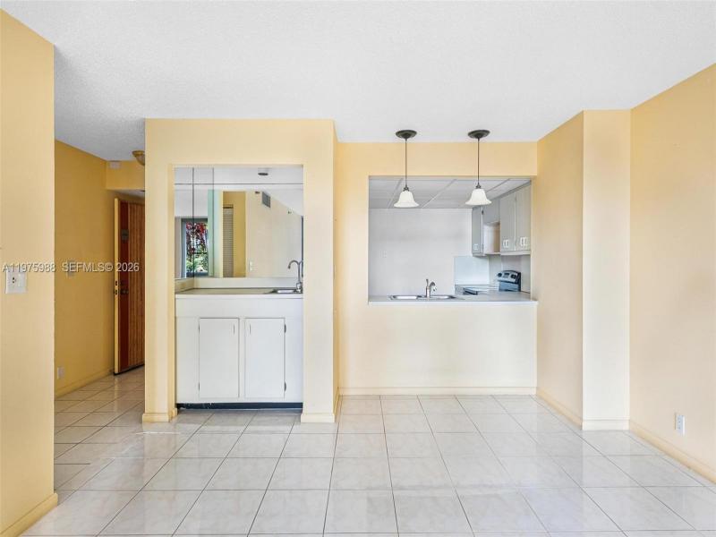 Comprar apartamento en Ocean Lane Plaza 310