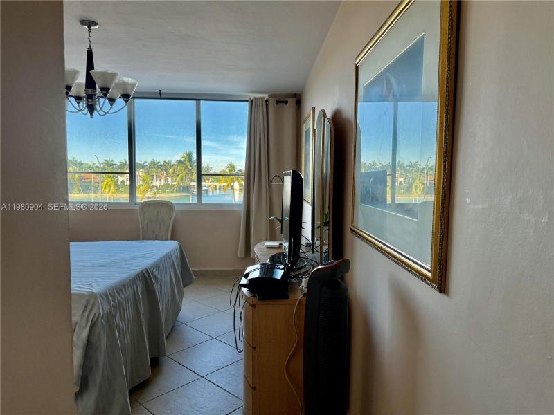 Carriage Club North Apt #304