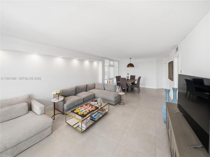Comprar apartamento en Royal Embassy 4F