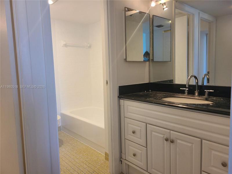 Comprar apartamento en Coronado I 705